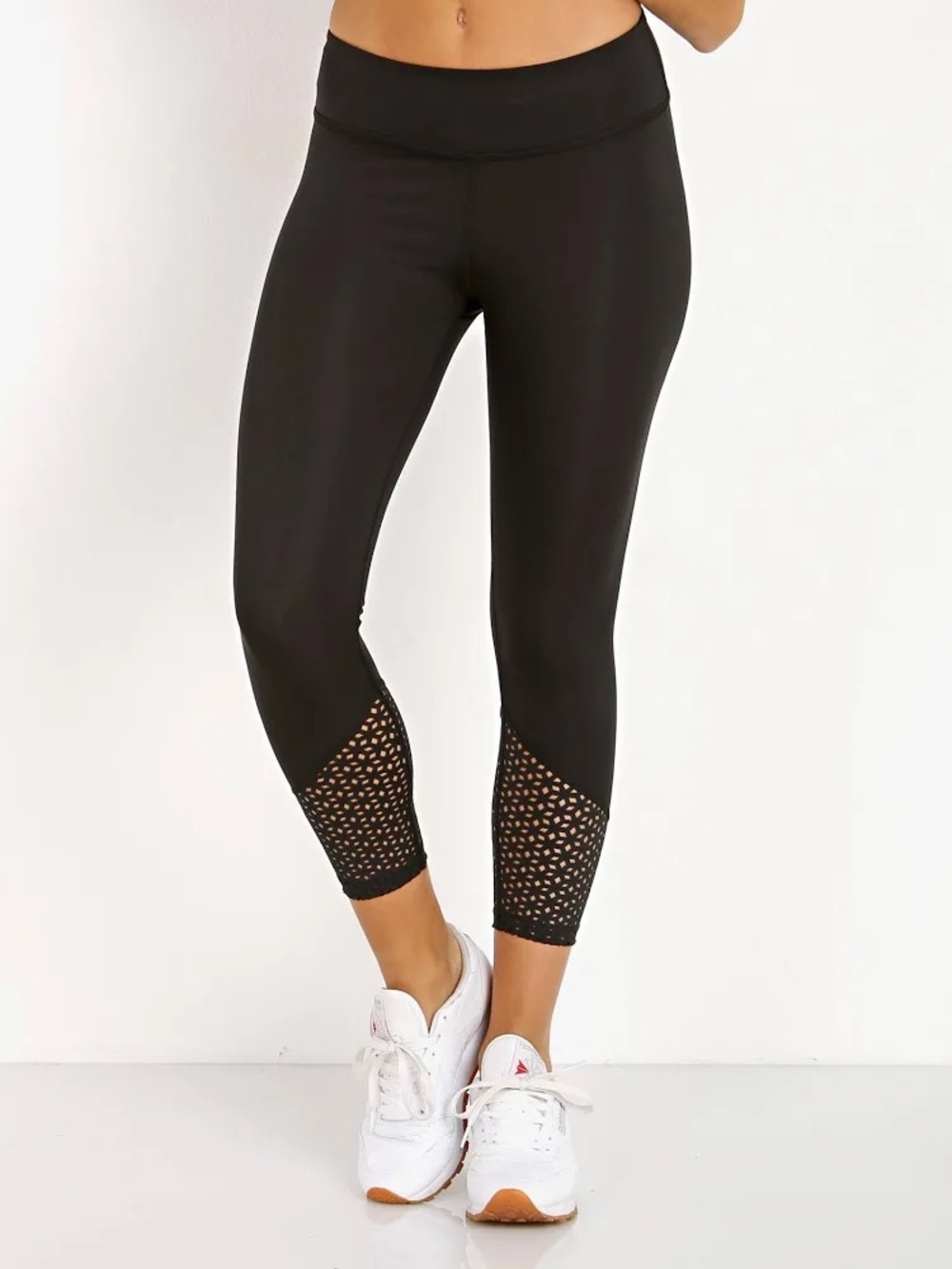 Beyond Yoga Perfect Angles Capri Leggings Black Women’s Size Medium